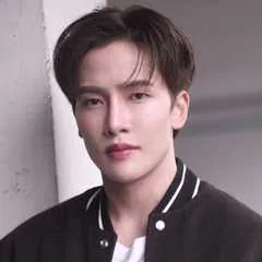 Gun Thapanawat Kaewbumrung