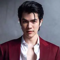 Phakphum Romsaithong